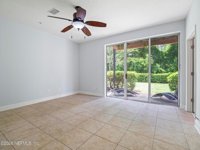 Photo - 4472 Congressional Dr