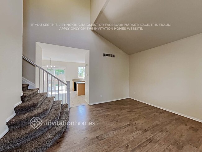 Photo - 11027 Chesmore St