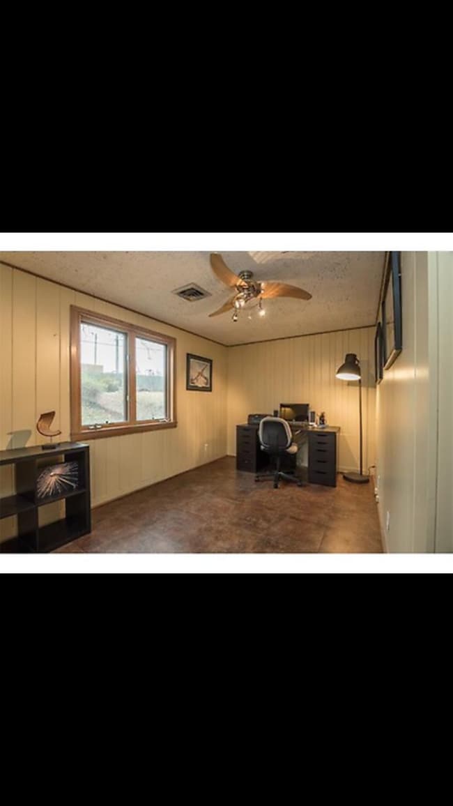 Photo - 2711 W 71st Terrace