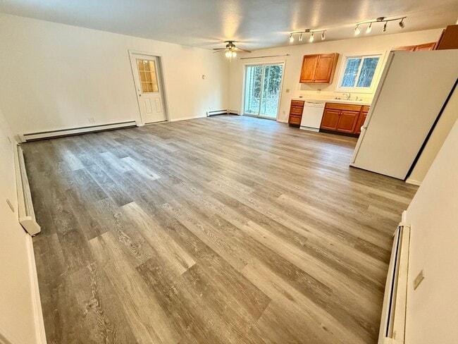 Photo - 3bd, 2 bath Home for Rent w/ Large 2 Car G...