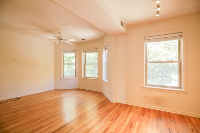 Photo - 2315 W School Dr Unit 1