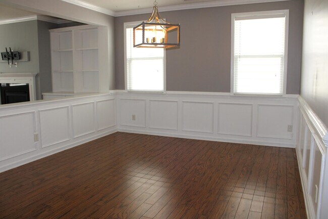 Photo - 217 Edgecroft Way