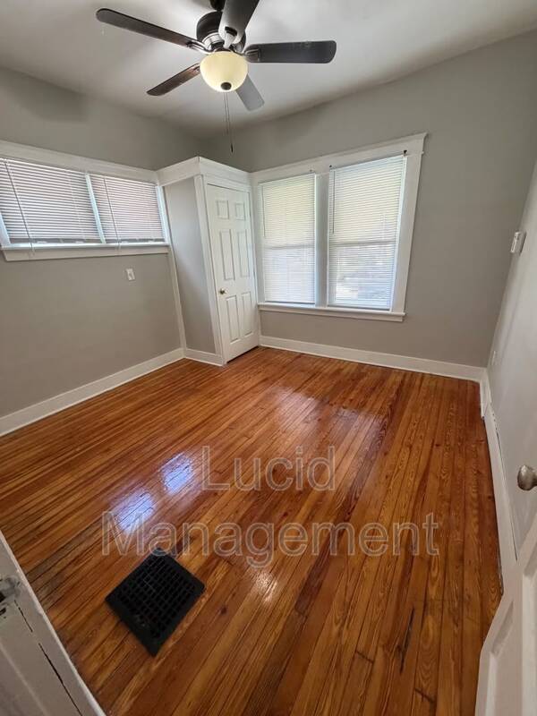 Photo - 714 M St