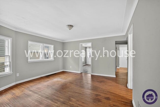 Photo - 837 Colburn St