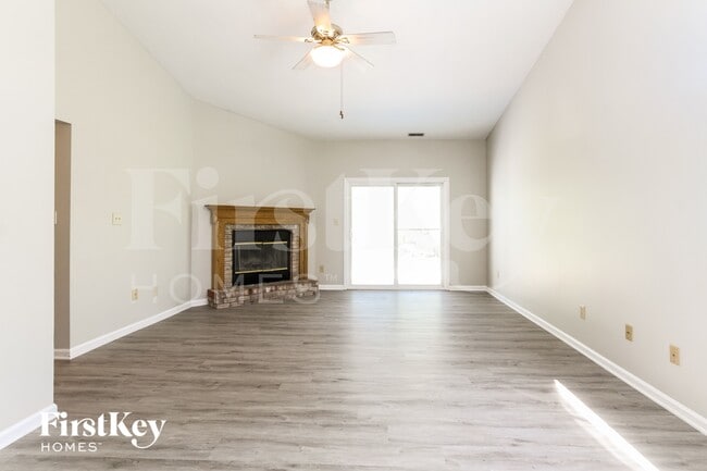 6747 Long Run Dr