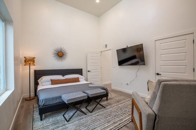 Photo - 302 40th St Unit 3