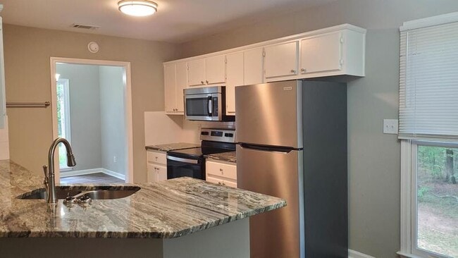 Photo - 1061 Sharon Pl