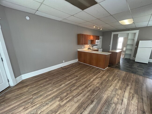 306 N Main St Unit 1