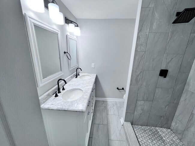 Photo - 4111 Sunnyside Ave House