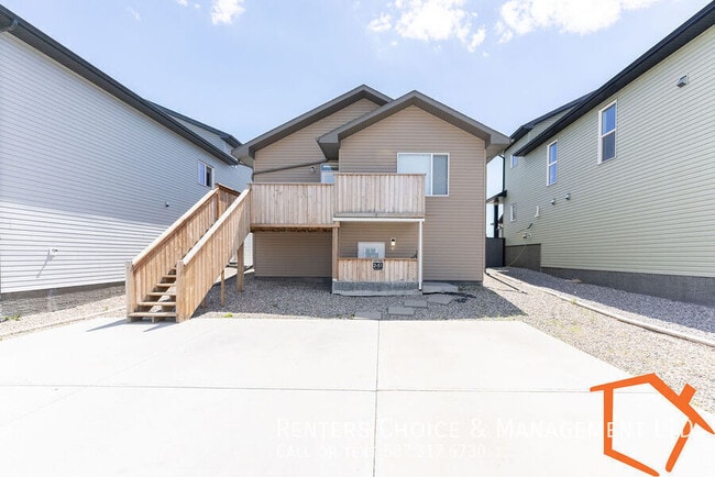 Photo - 2 bedroom Basement Suite, Assigned Parking, Insuite Laundry
