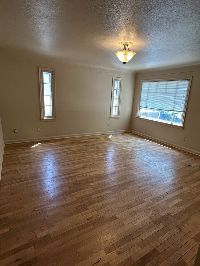 Building Photo - 1041 N 23rd St Unit 1