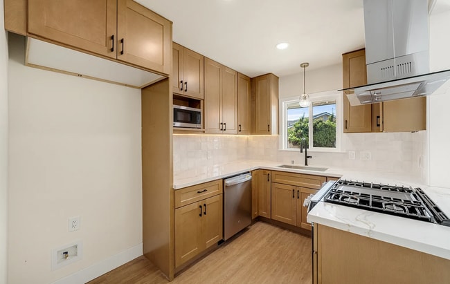 Photo - 2106 W Cerritos Ave
