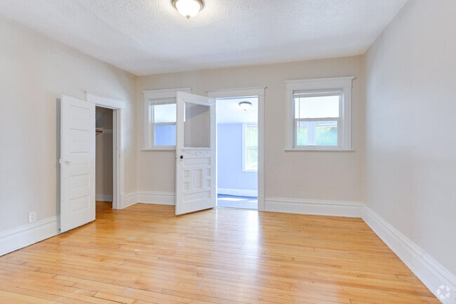 Building Photo - 750 Buchanan St NE Rental