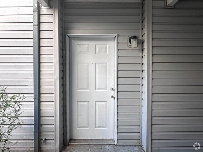 Building Photo - 1 Bedroom 1 Bath with utilities included! Unit 22 Rental