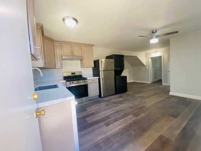 Photo - 1140 1/2 West St