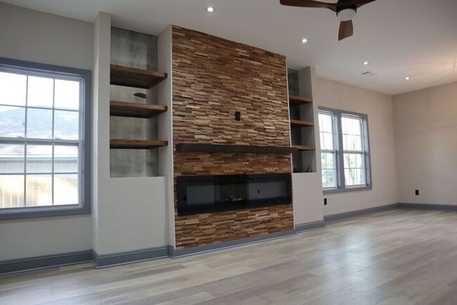 Photo - Oakland City 3 Bed/2 Bath, Beautifully Rem...