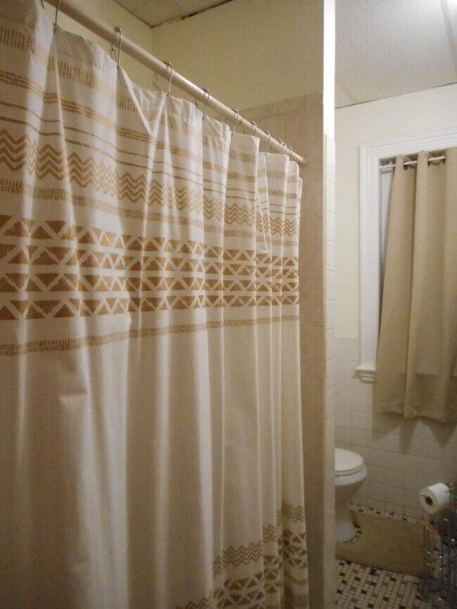 Photo - 23 Aberdeen St Unit 2