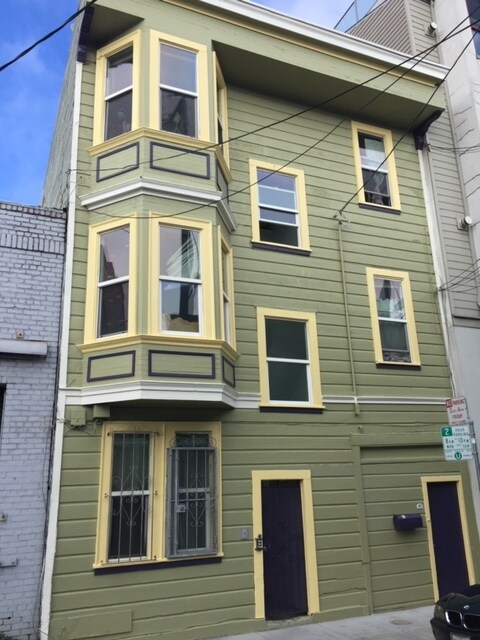 Front - 43 Juniper St Unit 43