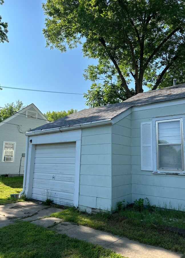 Photo - 1904 Home Cir