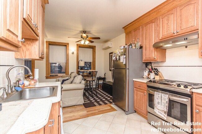 Photo - 137 Charles St Unit 1