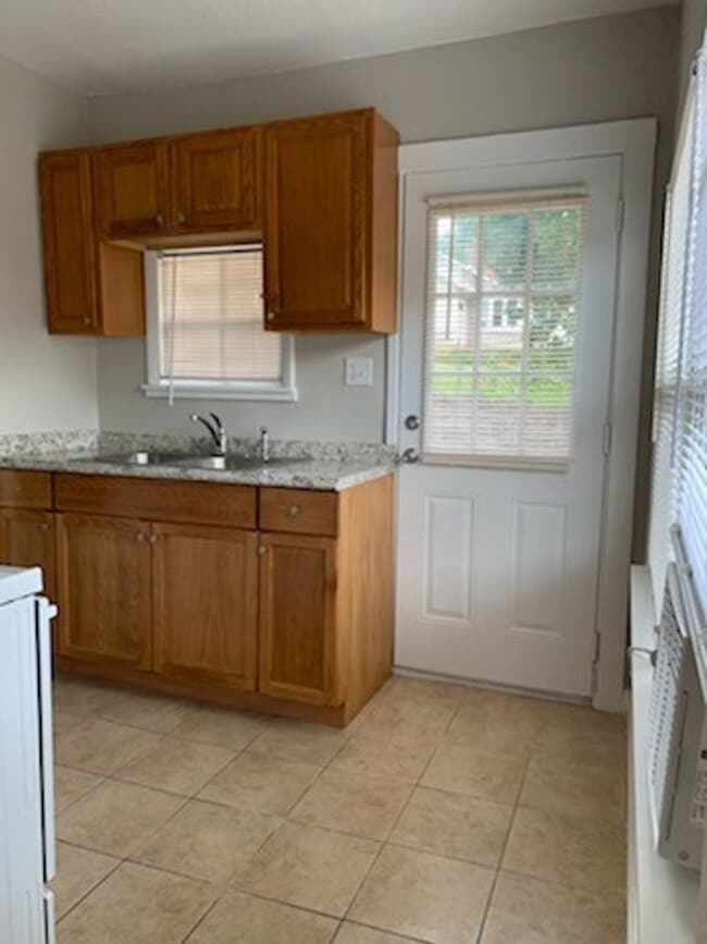 Photo - 653 W Osceola St