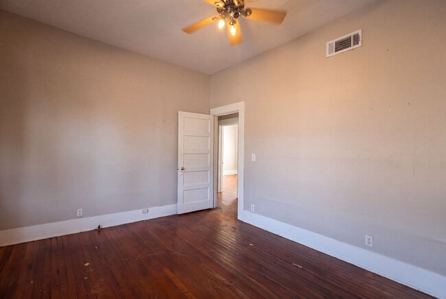 Photo - 628 Olive St
