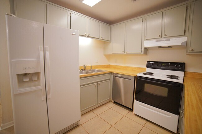Photo - 2 Bed / 2 Bath Near FSU