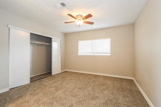 Photo - 20327 Bridgedale Ln