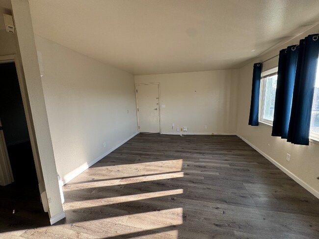 Photo - 4800 Daisy St Unit 2