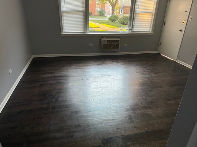 Photo - 14141 S School St Unit 1B