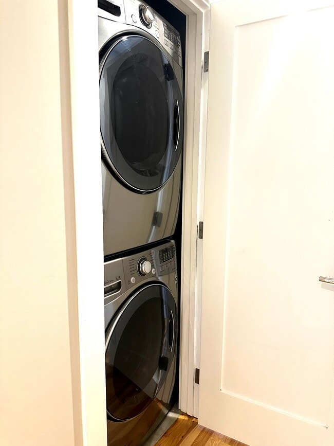 Photo - 3912 Utica St