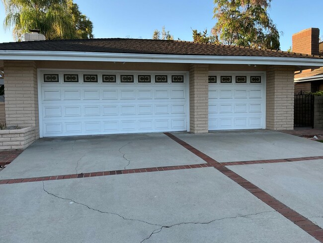 1930 Alto Ln