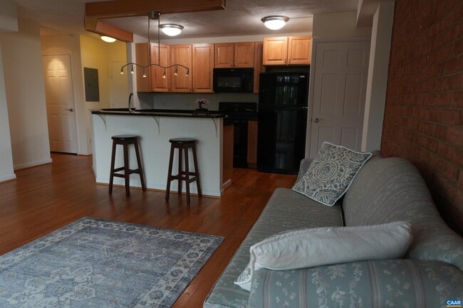 Building Photo - 1800 Jefferson Park Ave Unit 602 Rental