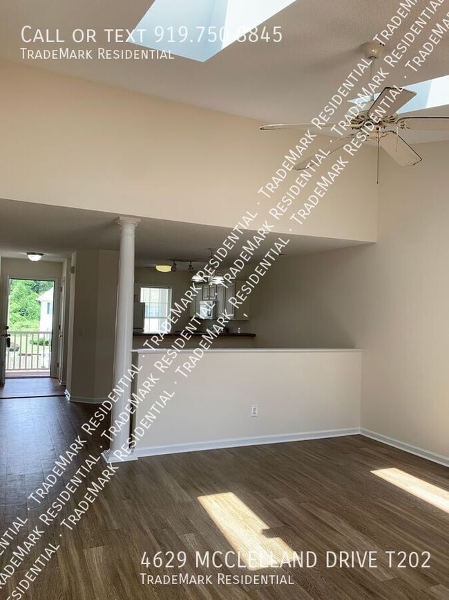 Photo - 4629 McClelland Dr