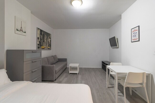 329 E 94th St Unit SI ID1032065P