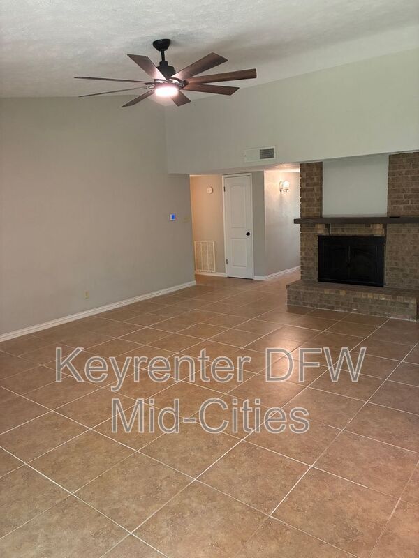 Photo - 3801 Hackberry Ln