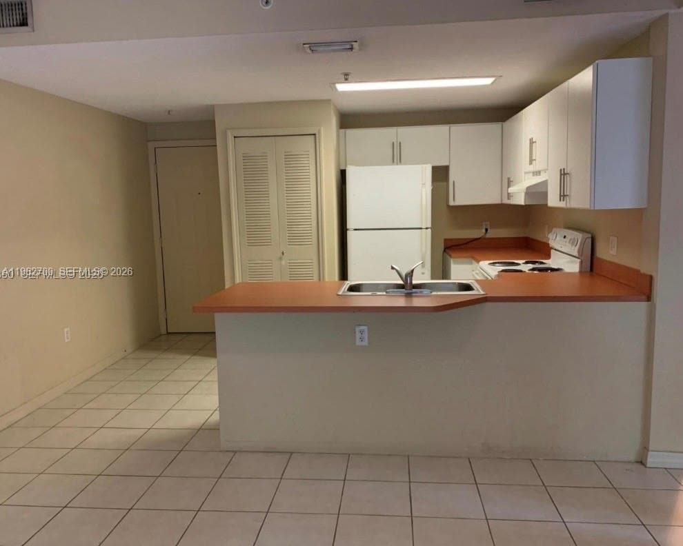 Photo - 3410 Coral Way Unidad 303