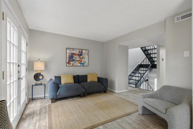 Photo - 6405 Chimney Creek Cir Unit B