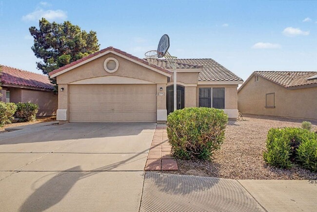 Building Photo - 15994 N 135th Dr
