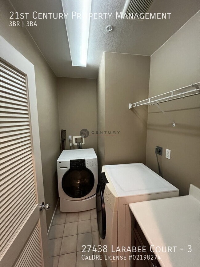 Photo - 27438 Larabee Ct Unit 3