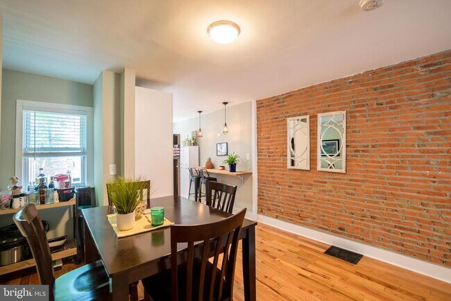 Photo - 2531 E Gordon St