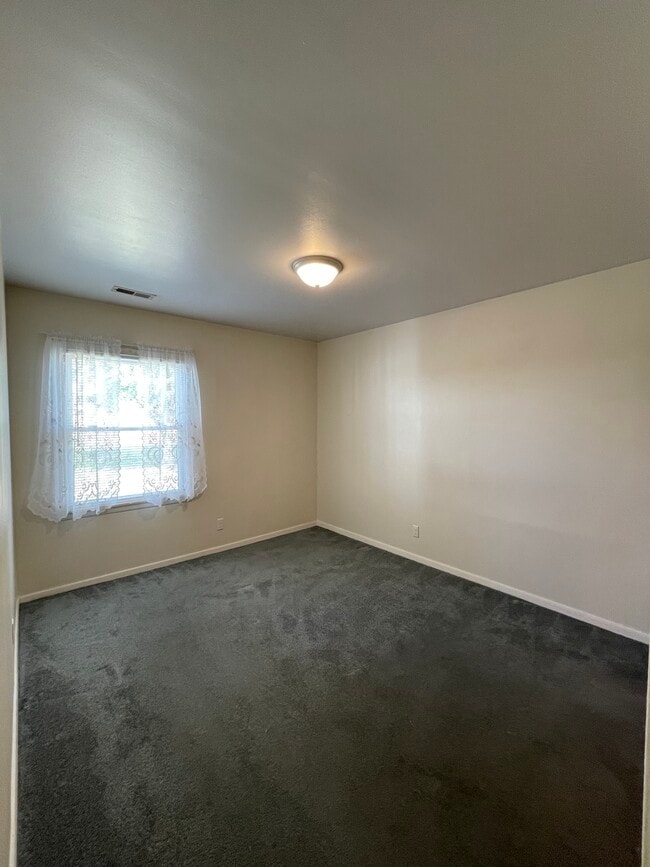Photo - 3331 Ridgewood St