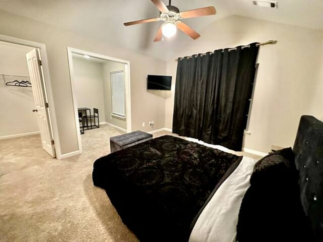 Photo - 2873 Ridgeview Dr SW