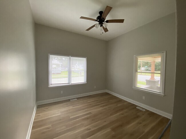 Photo - 309 N Webb St