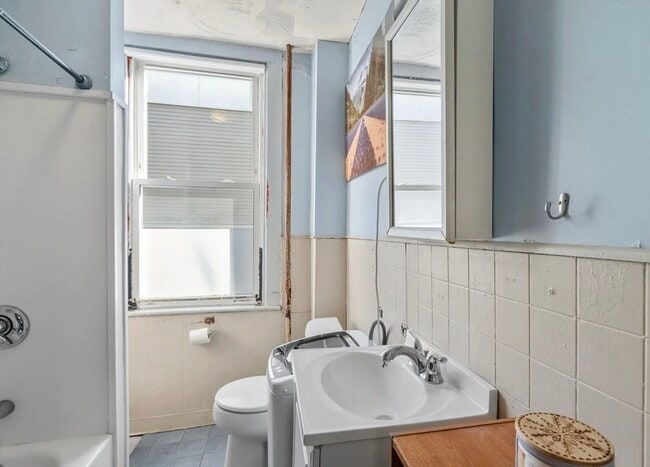 Photo - 64 Elm St Unidad APT 1