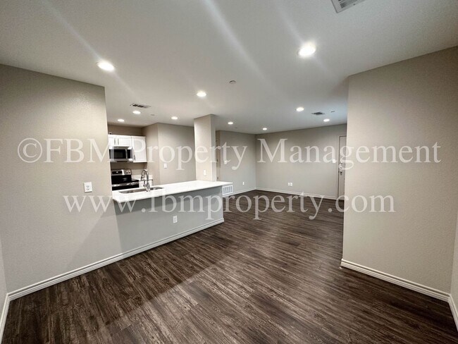 1203 N Clay St Unit 112