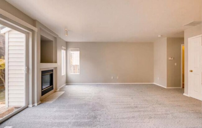 Photo - 5143 NE Schoeler Cir