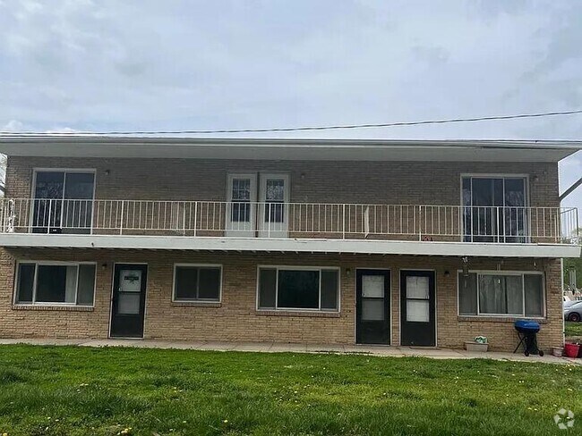Building Photo - 2812 Franklin St Rental
