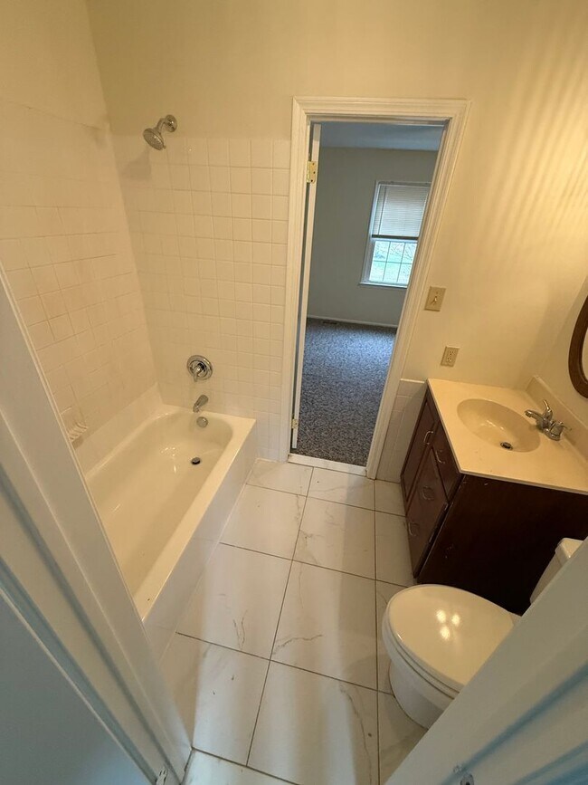 Photo - 2 Bd / 1.5 Bth Townhouse in Doylestown Borough located in Sandy Ridge Acres