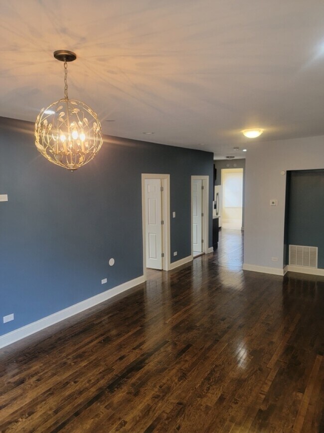 Photo - 4406 S Maplewood Ave
